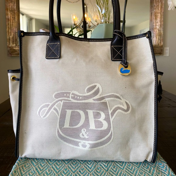 Dooney & Bourke XL Tote (Grey) w/ Silver Hardware. - Picture 1 of 13